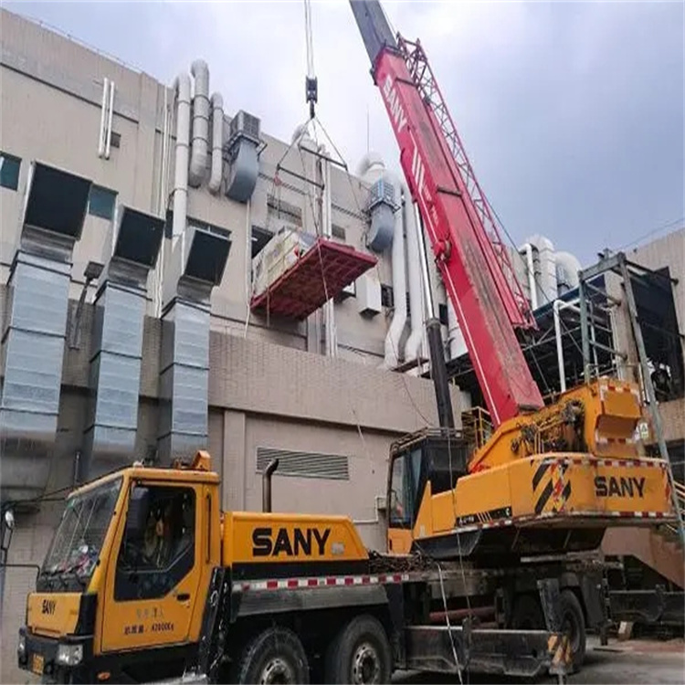 铁山港一百吨吊车吊臂多长