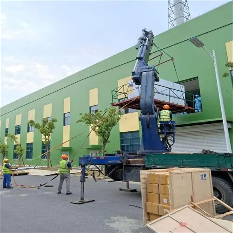 铁山港大件吊装上楼